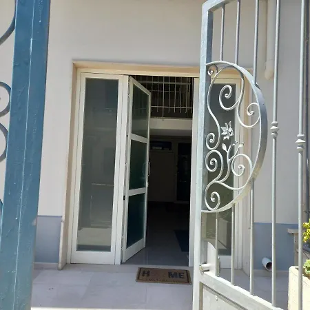 Josephine Holidays بيت للعطل *