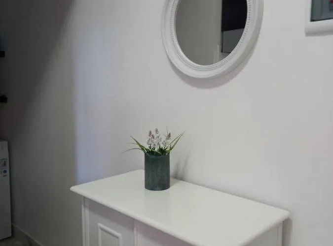 Josephine Holidays بيت للعطل *